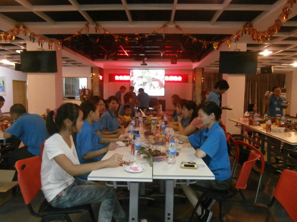 員工季度生日慶?;顒? width=