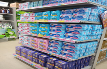 佩安婷茂名高州中天商場府前店貨架展示